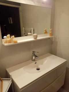 Les Coquelicots Chambre d' hote avec grand lit et salle d'eau privative pour une persone ou un couple - 2