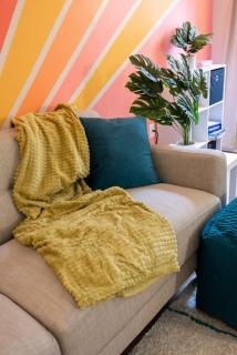 Your UF Getaway: 1 Block from Campus - 4 BD Haven - Gainesville - 6