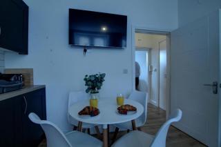 Dundee - 1 Bed - Sleeps 4 - Free Parking - 7