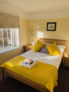 Crown & Cushion Hotel - Chipping Norton - 1