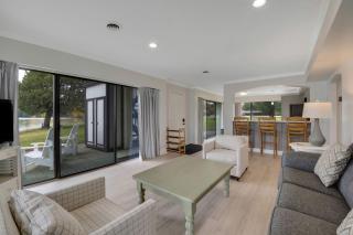 Deer Lake Villa Bldg. #4 - 4