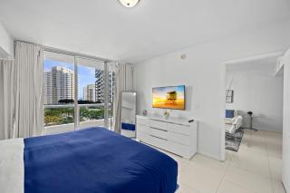 Luxury 1 BR Condo W Icon Brickell-Waterviews - Miami - 1