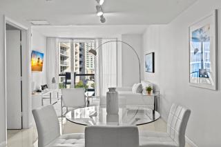 Luxury 1 BR Condo W Icon Brickell-Waterviews - Miami - 3