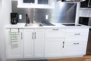 Cozy apartment in Ahuntsic with Free Parking and near metro station - Montreal - 3
