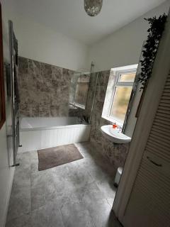 3 Bed Ground Floor Flat - Londra - 8