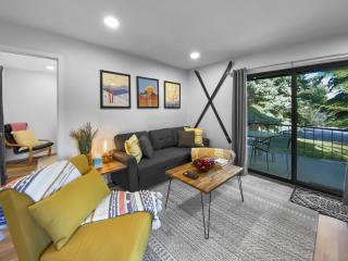 Park City Gem at Red Pine! Cozy Ski Condo with Heated Pools and Hot Tubs! B4 condo - Park City - 0
