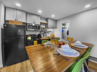 Park City Gem at Red Pine! Cozy Ski Condo with Heated Pools and Hot Tubs! B4 condo - Park City - 4