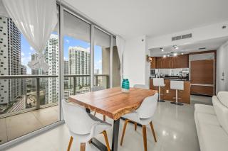 LOVELY 2 BR W ICON BRICKELL-WATERVIEWS -FREE SPA - Miami - 5