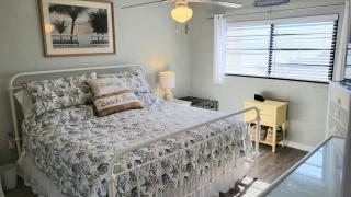 406 - Kid friendly 2/2 ocean view w/bunk beds - New Smyrna Beach - 2