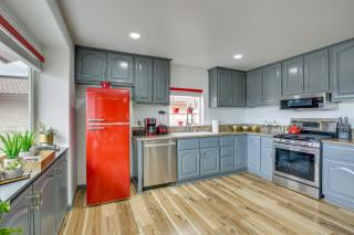 Family Helendale Home - Private Dock and Fire Pit! - Helendale - 3
