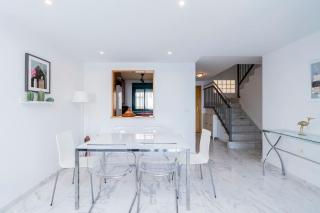 4 Bed Duplex with Stunning Sea Views - 3