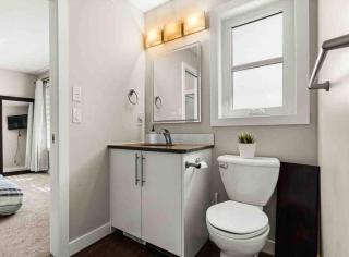 Entire house to yourselves - NO basement sharing - 6