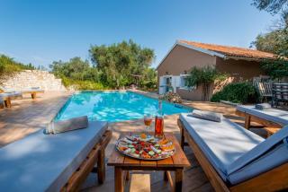 Vasia's Artistsvillas - 1