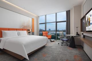 广州新塘希尔顿欢朋酒店-广交会期间免费穿梭巴士往返展馆 - 8