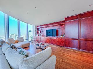 Burj Khalifa - 2 Luxurious Bedrooms - Dubai - 3