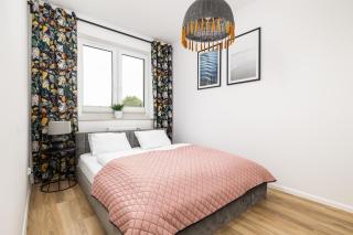 Modern Apartments Łużycka by Noclegi Renters - 7