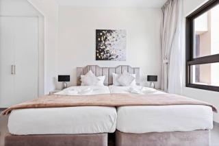 StoneTree - Spacious 2BR Apartment in Golf Views Block A - Dubai - 8
