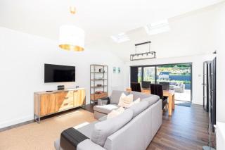BOURNECOAST - MODERN BUNGALOW NEAR RIVER and SHOPS- HB2079 - 8