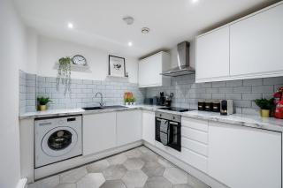 Host & Stay - Halifax House Living - Liverpool - 6