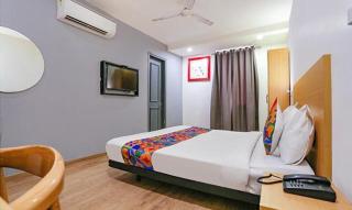FabHotel Urban Residency Model Town - New Delhi - 2
