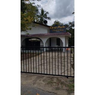 One Mek Homestay - Bachok - 0