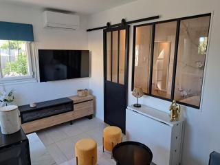 Séduisant studio avec cour privative - La Crau - 4