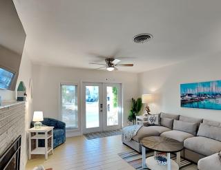 Shell Mound Beach Cottage - Fort Myers Beach - 4