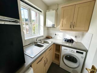 Basingstoke Guesthouse - 6