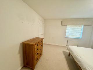 Basingstoke Guesthouse - 2