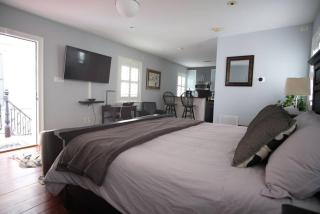 Hamilton Carriage A - Amazing Location, Courtyard - Savannah - 8