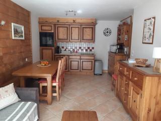 Appartement avec piscine chauffée, terrasse, parkings et 2 chambres - FR-1-733-126 - Crest-Voland - 4