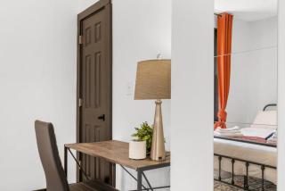 Charming 2 BR Home in Philadelphia, Ideal Location, Ample Parking! - 1