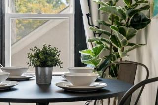 Center City Philly Home, Cozy 1-BR, Ideal Location for 4 Guests! - 9