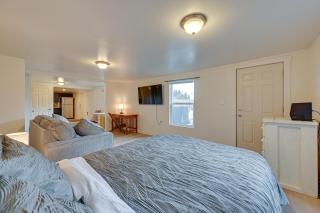Cozy Tacoma Getaway with Grill and Hot Tub! - 1