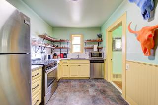 Canary Cottage-brighten your stay-central NW OKC - Oklahoma City - 0