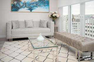 Beautiful Space in Miraflores 3BR 2Bths Exclusive King Bed Suite and Parking - 9