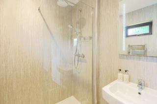 Conifer Lodge 8 with Hot Tub - 1