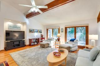 Spacious Kiawah Island Home with Deck, Walk to Beach - Johns Island - 0