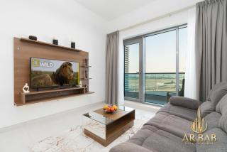 Arbab Homes Luxury 1BR-Canal View-Near Dubai Mall - 0