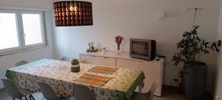 Sal Guest House - 1
