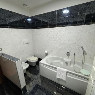 ESSENTIAL ROOM & PARKING in Centro Città con Parcheggio Privato e WIFI - Potenza - 1