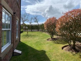 Sea Air Apartment at The Bay Filey, sleeps 4, 2 dogs welcome for free too - 2