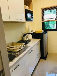 Summer House,shared pool, private bathroom and kitchen - Ban Phlu Yai - 9