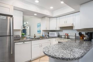 Yellow Pine Villa - 4