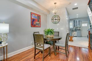Trendy Baltimore Townhome 2 Mi to Downtown! - Baltimore - 3