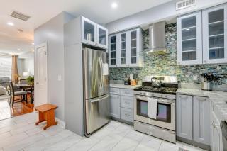 Trendy Baltimore Townhome 2 Mi to Downtown! - Baltimore - 2