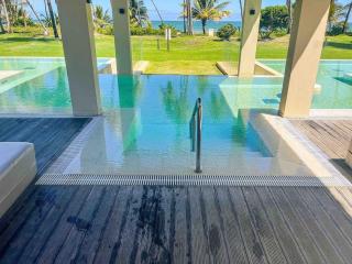 Complexo Iberostar - Praia do Forte Bahia - Imóveis de Luxo, de 2 e 3 quartos no melhor local da Praia do Forte - Mata de São João - 0