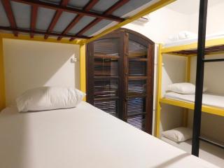 Hostel Na Praia - Hospedagens e eventos - Ubatuba - 1