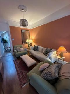 Tranquil & Family-friendly 3BD Home Clapham! - London - 0