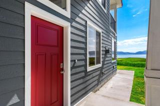 Lakefront Retreat - 7